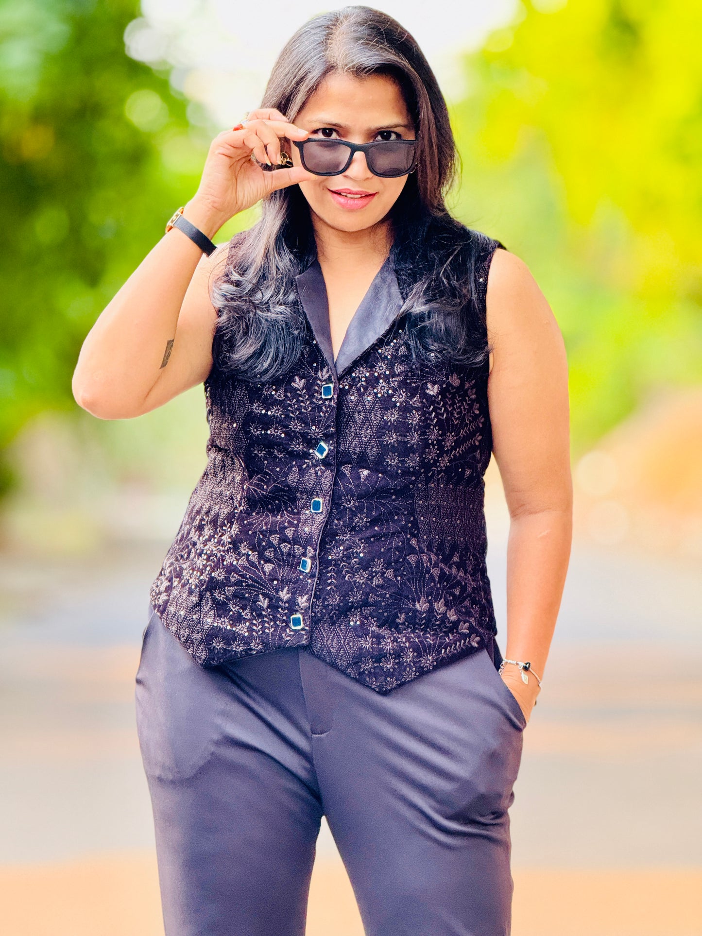 Women’sBlack Waistcoat – Premium Velvet Vest with Rich Thread Work