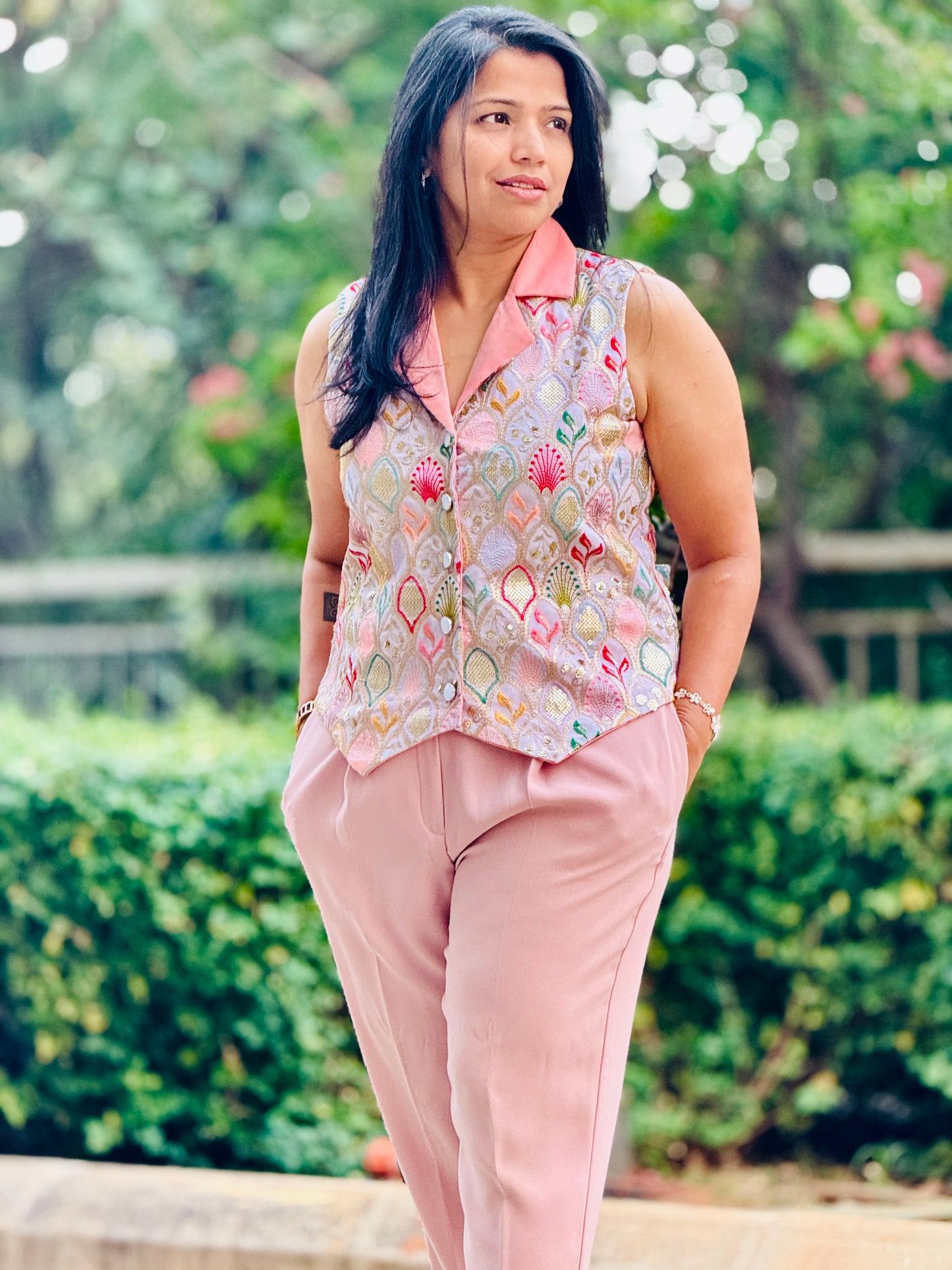 Women’s Peach & Pink Waistcoat – Bangalori Silk Vest with Thread & Chips Work