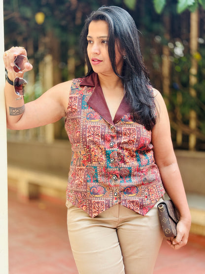 Women’s Maroon & Green Waistcoat – Crepe Vest with Pichwai Print